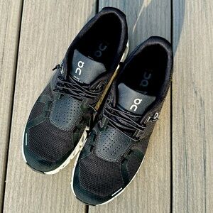 Women’s On Clouddrift sneaker